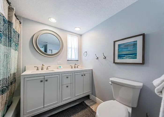 Apartment Peaceful Beachfront 30' Deck With Sweeping Views Clearwater Beach