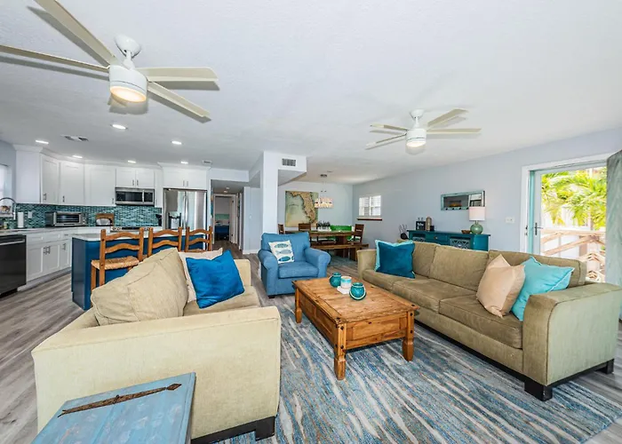 Apartment Peaceful Beachfront 30' Deck With Sweeping Views Clearwater Beach