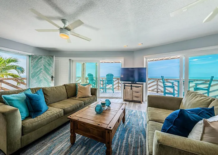 Apartment Peaceful Beachfront 30' Deck With Sweeping Views